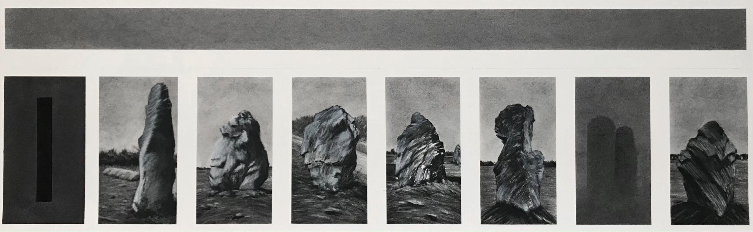 Alignements de Lagatjar par temps gris#1, fusain et crayon blanc sur papier, 23,5x76cm 2023